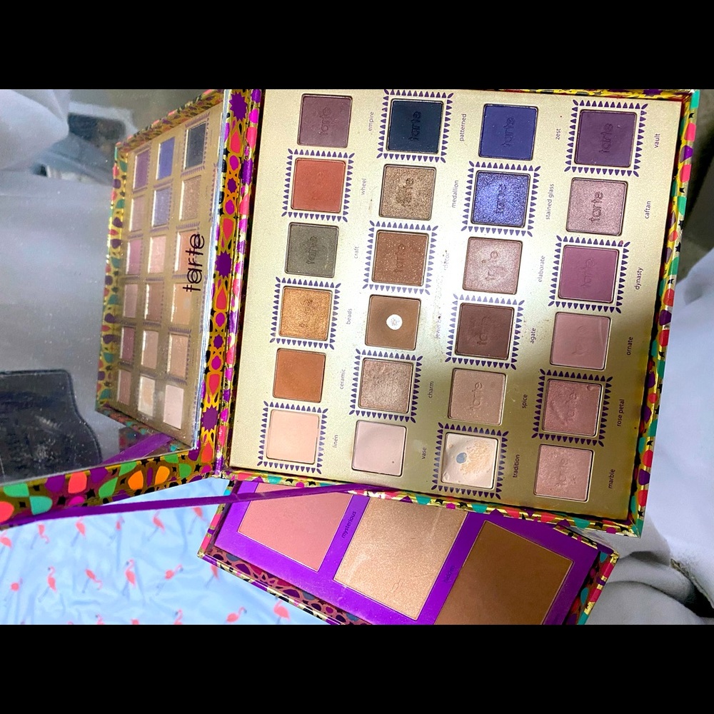 tarte eyeshadow&blush&contour palette